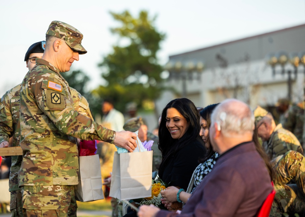 Reynolds Army Health Clinic Change of Responsibility Ceremony