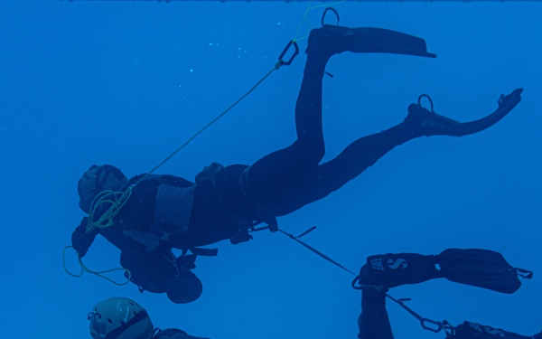 U.S. Navy SEAL Aquarius Dive Training
