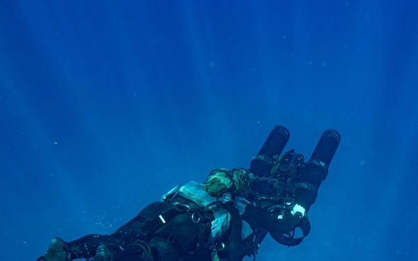 U.S. Navy SEAL Aquarius Dive Training