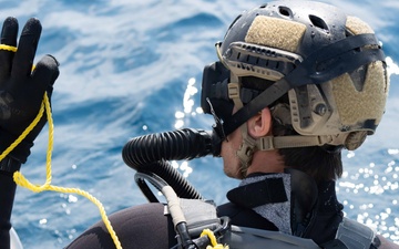 U.S. Navy SEAL Aquarius Dive Training