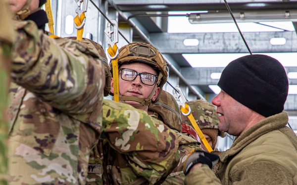Nebraska Airborne Soldiers take to sky with Oklahoma, Texas partners