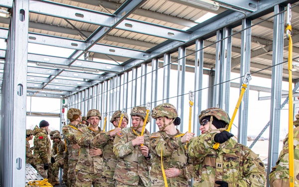 Nebraska Airborne Soldiers take to sky with Oklahoma, Texas partners