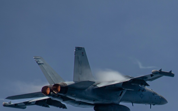 Abraham Lincoln conducts flight operations