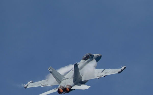 Abraham Lincoln conducts flight operations