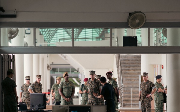 Valiant Mark 25: SgtMaj, Commandant of the Marine Corps visit MRF-SEA Marines in Singapore