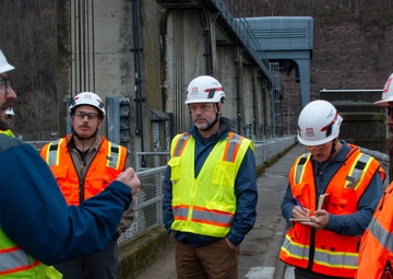 CAT 513 visits Bluestone Dam