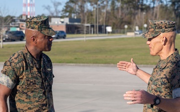 Deputy Commandant for Information Lt. Gen. Carter visits MARSOC