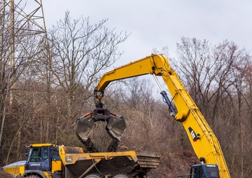 Scoop and restore: Pittsburgh District dredges Monongahela River to support navigation industry