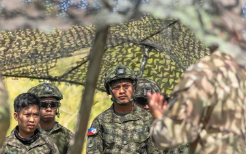 Philippine, US Army Soldiers Conduct Survivability Training