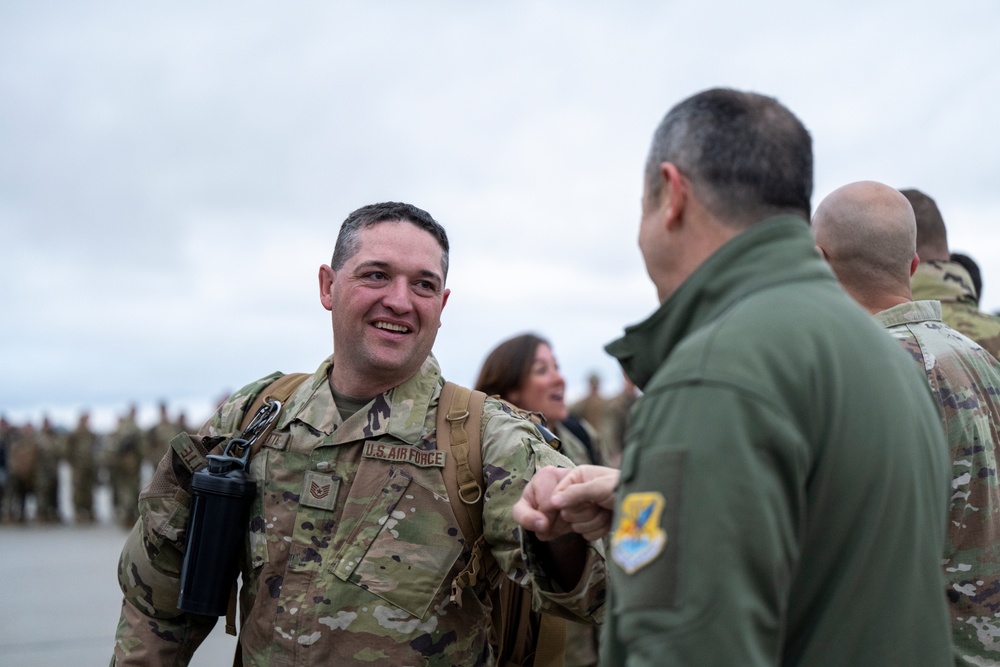 Airmen from the 124th Fighter Wing deploys