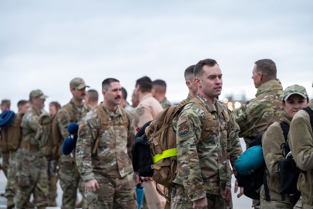 Airmen from the 124th Fighter Wing deploys