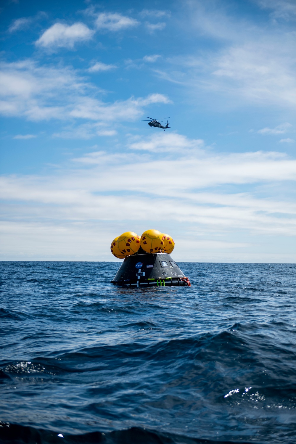 URT-12: NASA engineers and Sailors begin recovery-at-sea training