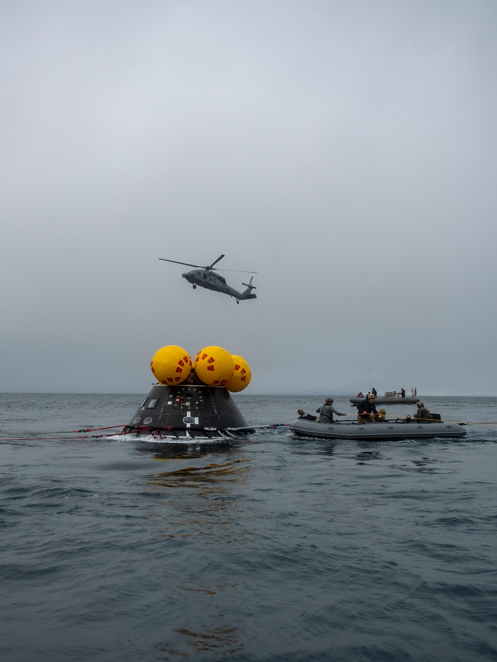 URT-12: NASA engineers and Sailors begin recovery-at-sea training