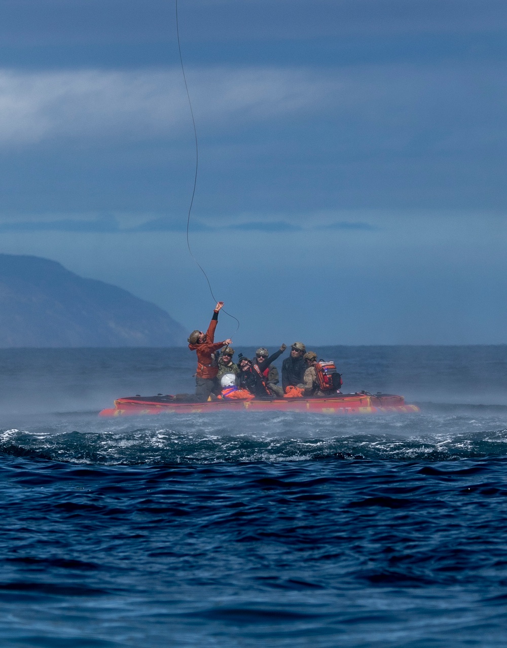 URT-12: NASA engineers and Sailors begin recovery-at-sea training