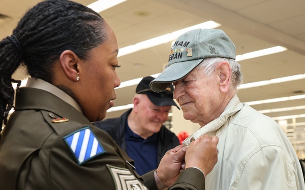 Fort Gregg-Adams AAFES hosts Vietnam War Pinning Ceremony