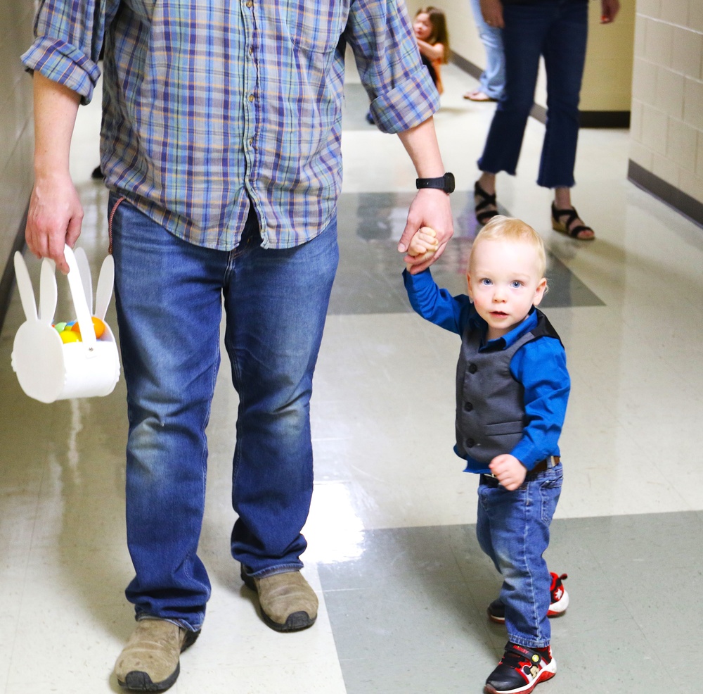 Mount Vernon Easter Egg Hunt Brings Illinois National Guard Families and Families of the Fallen Together