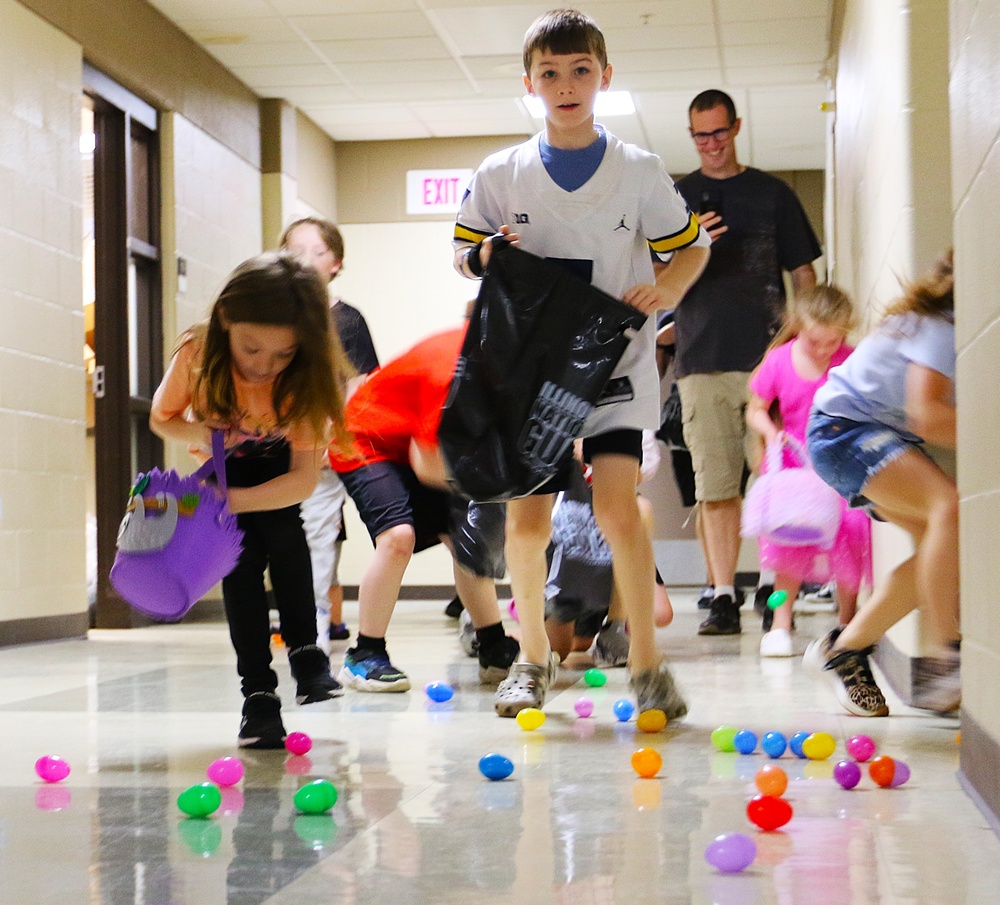 Mount Vernon Easter Egg Hunt Brings Illinois National Guard Families and Families of the Fallen Together