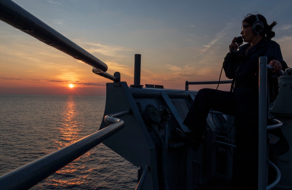 USS Comstock transits the Bay of Bengal.