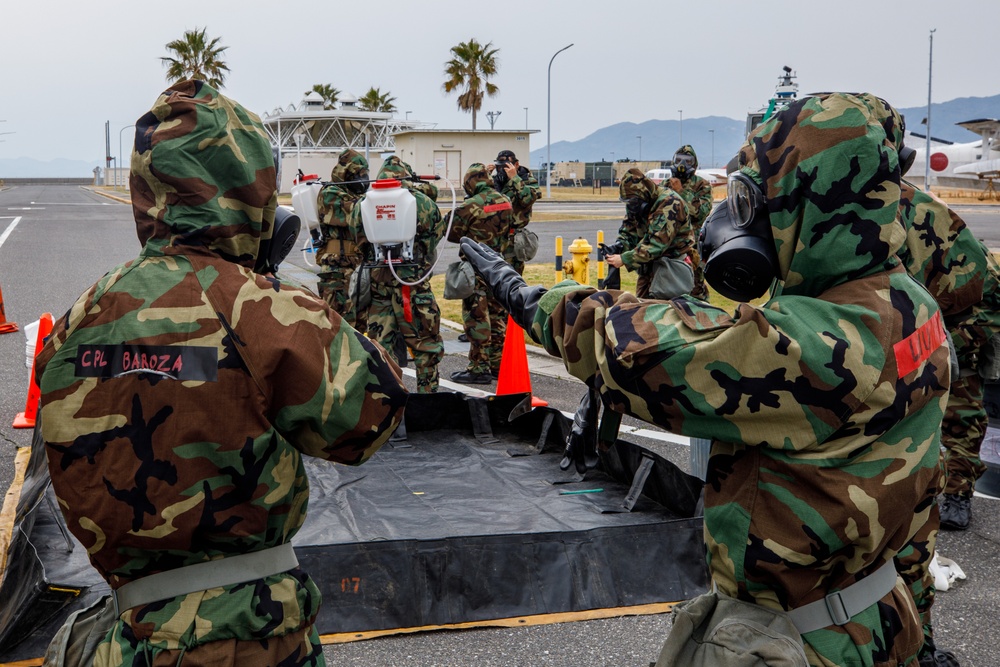 MCAS Iwakuni EOD and CBRN conduct chemical environment training with JGSDF