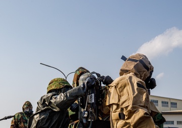 MCAS Iwakuni EOD and CBRN conduct chemical environment training with JGSDF