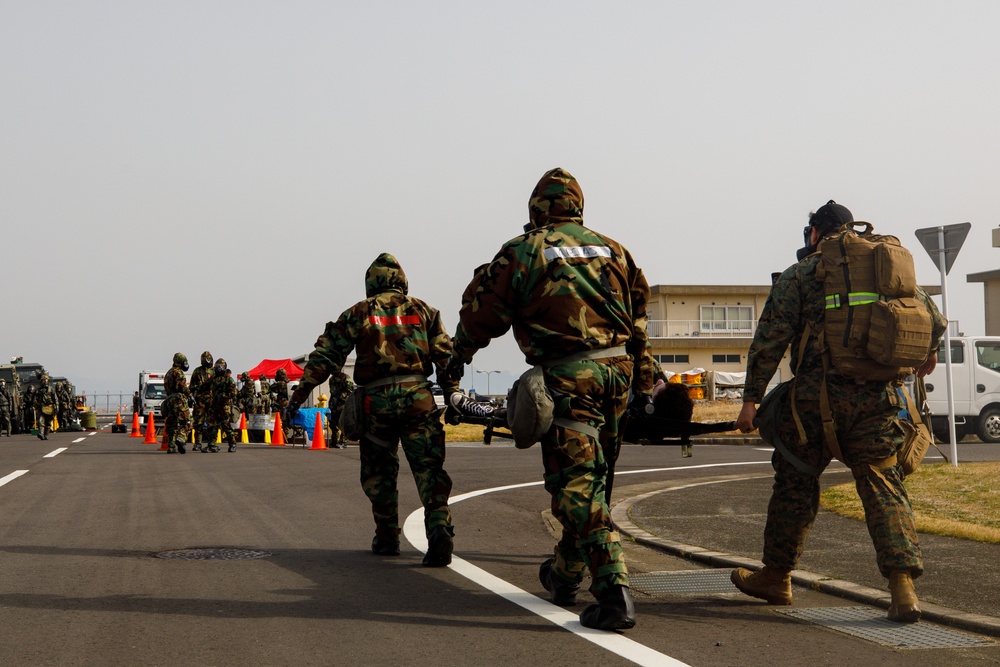 MCAS Iwakuni EOD and CBRN conduct chemical environment training with JGSDF