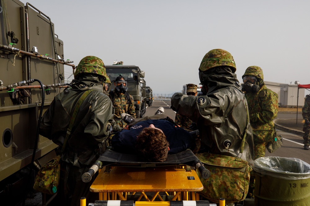 MCAS Iwakuni EOD and CBRN conduct chemical environment training with JGSDF