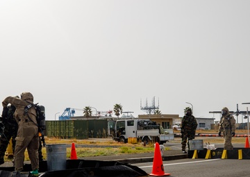 MCAS Iwakuni EOD and CBRN conduct chemical environment training with JGSDF