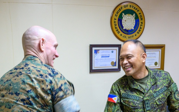 U.S. SEAC meets with Philippine SEAC and Deputy Chief of Staff for Plans and