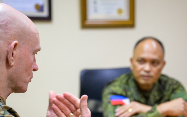 U.S. SEAC meets with Philippine SEAC and Deputy Chief of Staff for Plans and