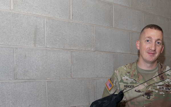 Vermont Guard Soldiers Install Airbeam Shelter