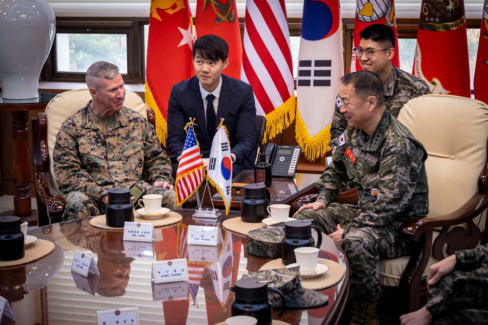 Commandant, Gen. Eric M. Smith, Visits the Republic of Korea Marine Corps Headquarters