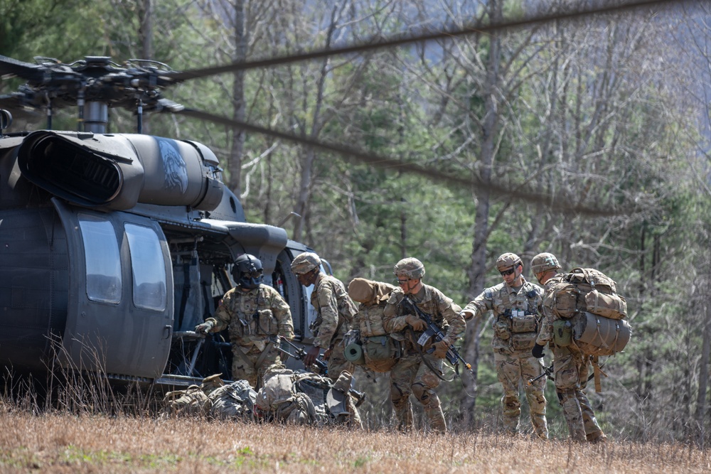 MOUNTAIN PHASE OF RANGER SCHOOL