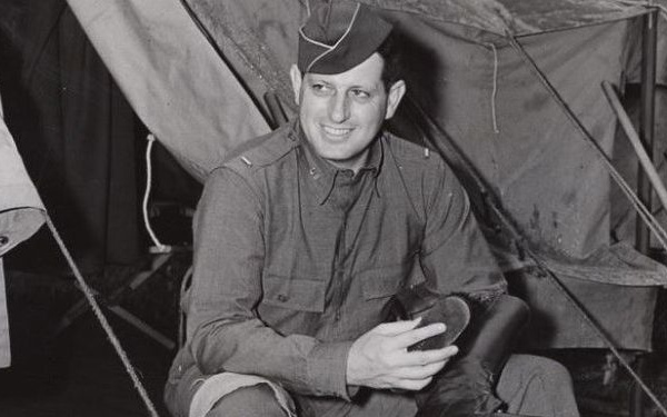 First CIC-Trained Officers Arrive in Australia (9 APR 1942)