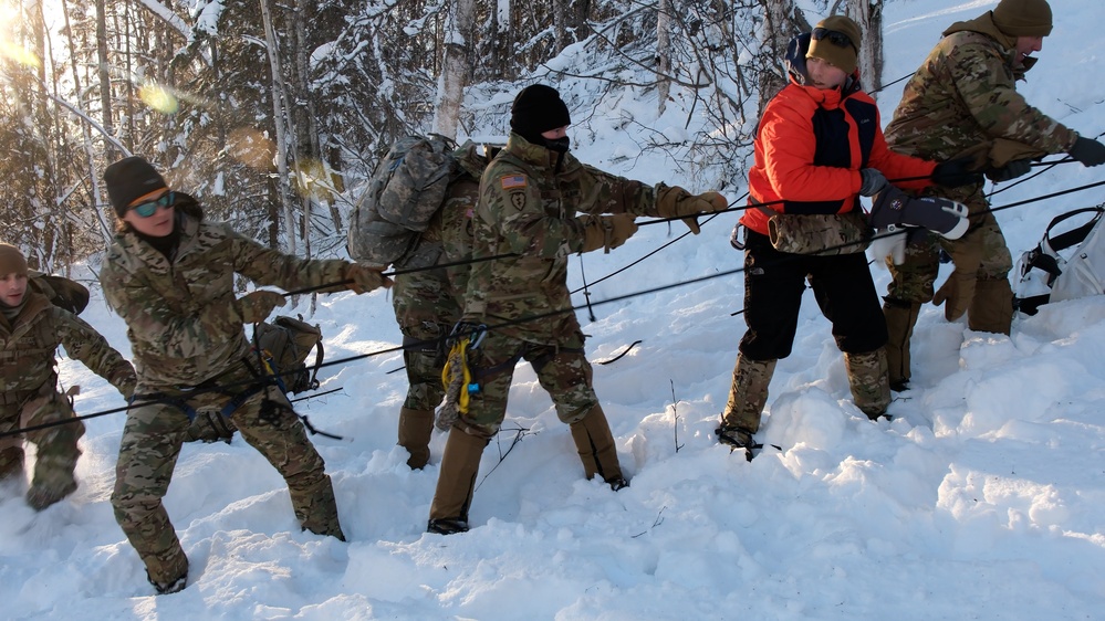 Medics on Ice: Arctic Angels Attend the Medical Mountaineering Course