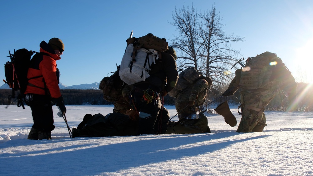 Medics on Ice: Arctic Angels Attend the Medical Mountaineering Course