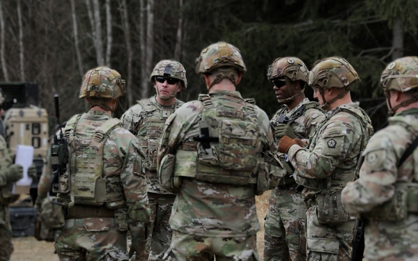 Brigadier General Brown visits the 2d Cavalry Regiment