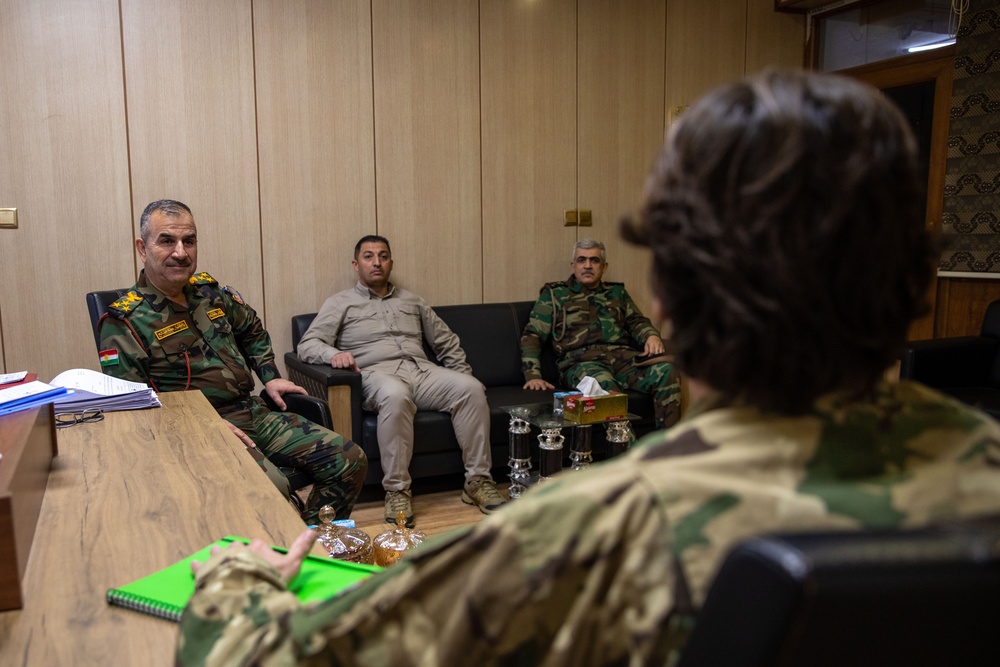 Coalition Advisor Meets with Peshmerga Director of General Administration