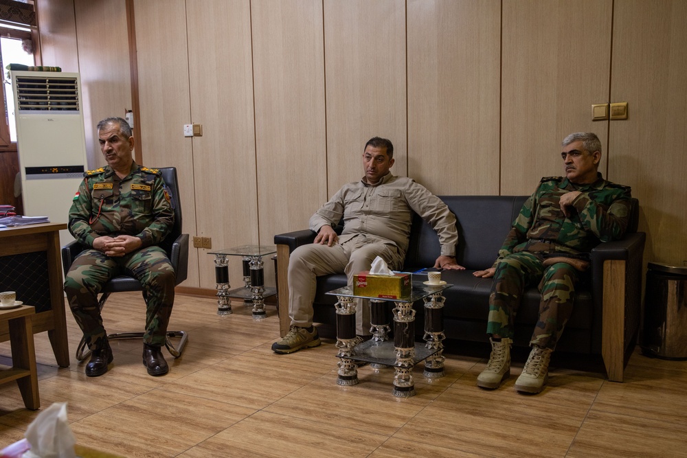 Coalition Advisor Meets with Peshmerga Director of General Administration