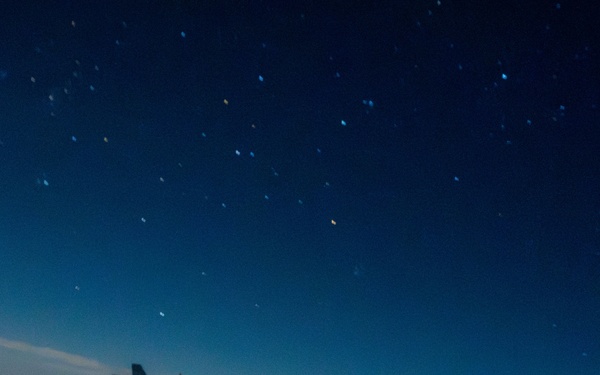 Super hornets conduct nighttime presence patrol over CENTCOM AOR