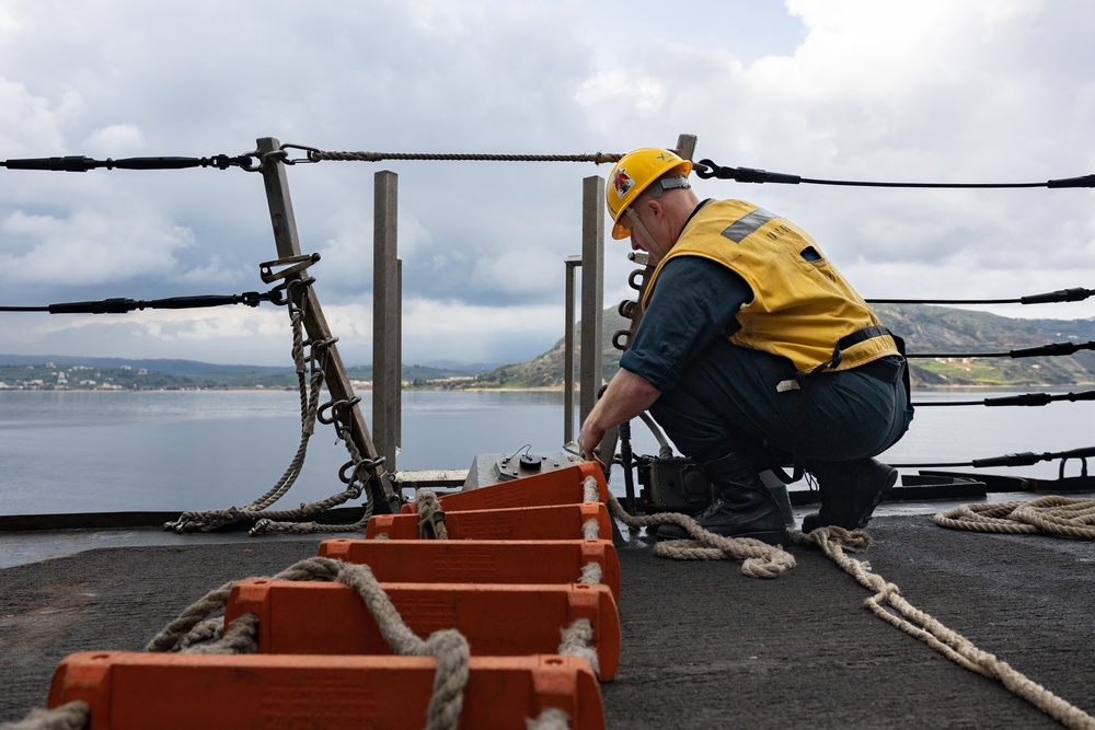 USS Oscar Austin (DDG 79) Arrives in Souda Bay, Greece for Mid-Deployment Voyage Repair (MDVR)