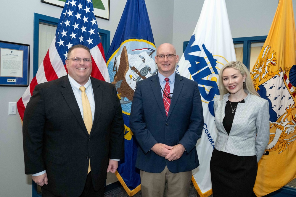 Navy Financial Management Systems Senior Executive Service members visit NAVSUP for audit planning