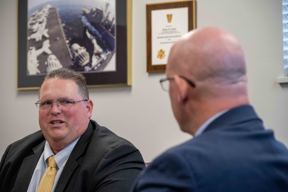 Navy Financial Management Systems Senior Executive Service members visit NAVSUP for audit planning