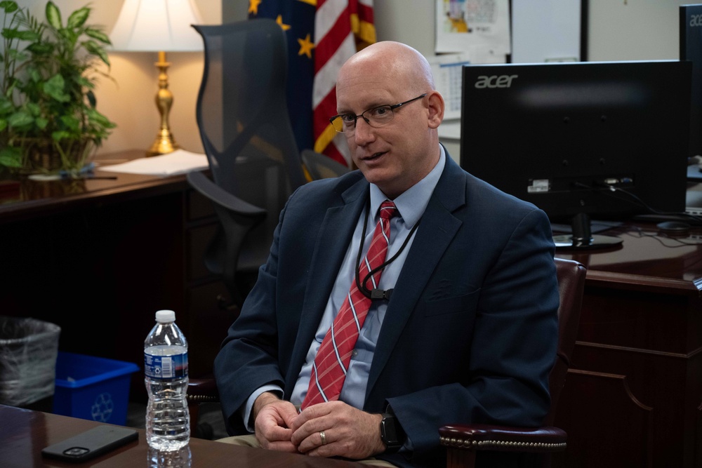 Navy Financial Management Systems Senior Executive Service members visit NAVSUP for audit planning