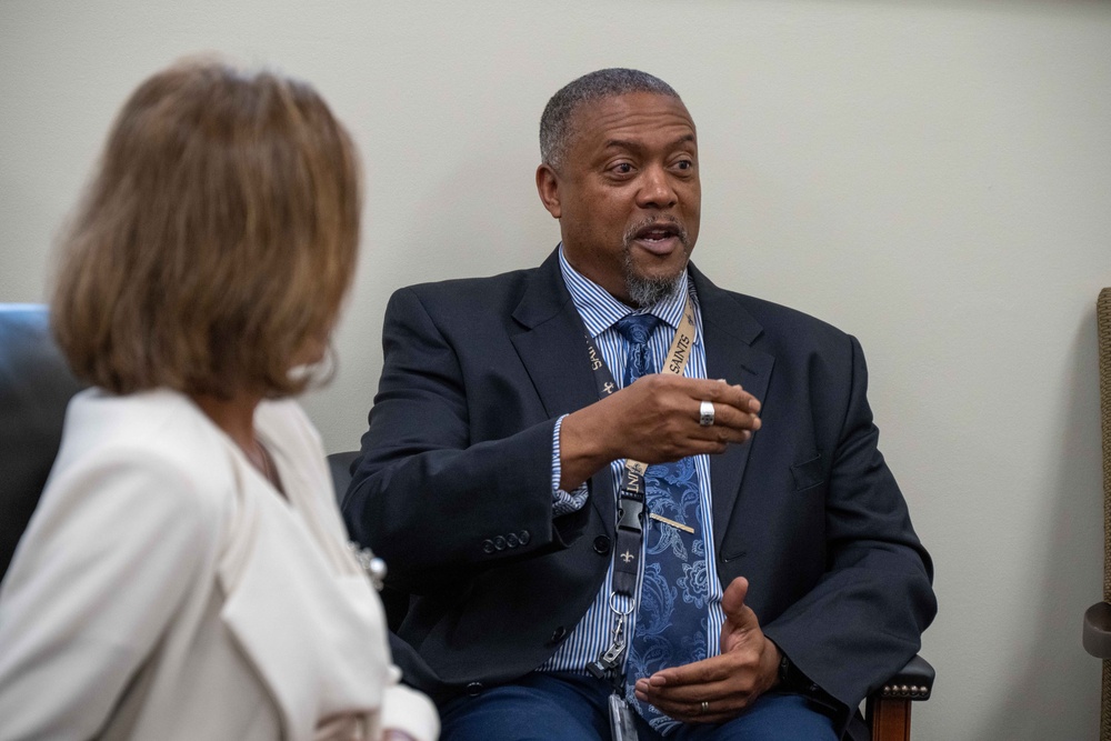 Navy Financial Management Systems Senior Executive Service members visit NAVSUP for audit planning
