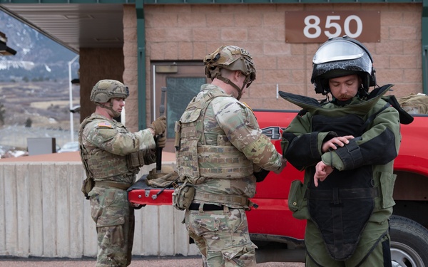 Explosive Ordnance Disposal techs train with interagency partners in Colorado Springs