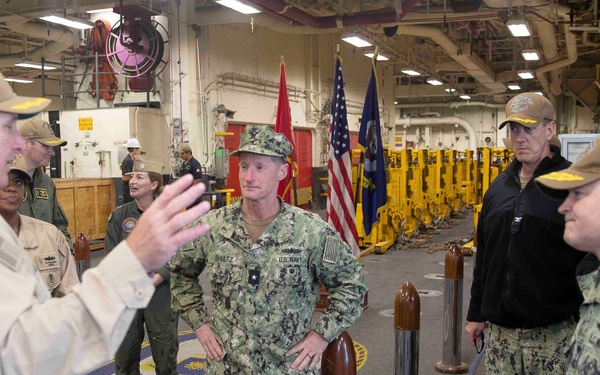 ESG 3 and Prospective ESG 7 commanders visit Tripoli