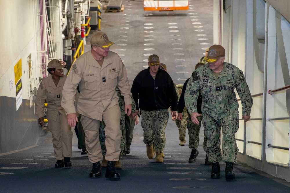 ESG 3 and Prospective ESG 7 commanders visit Tripoli