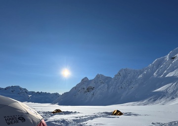 Alaska Army Guardsmen rescue injured skier near Mt. Spurr volcano