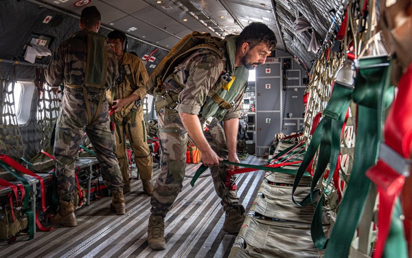 US and French Forces Conduct Joint Parachuting Exercise in Djibouti