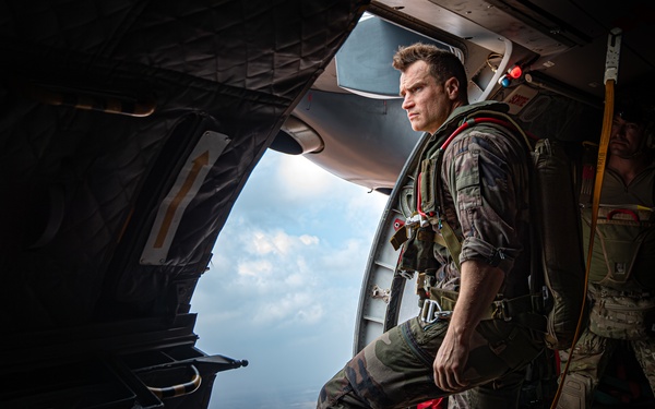 US and French Forces Conduct Joint Parachuting Exercise in Djibouti